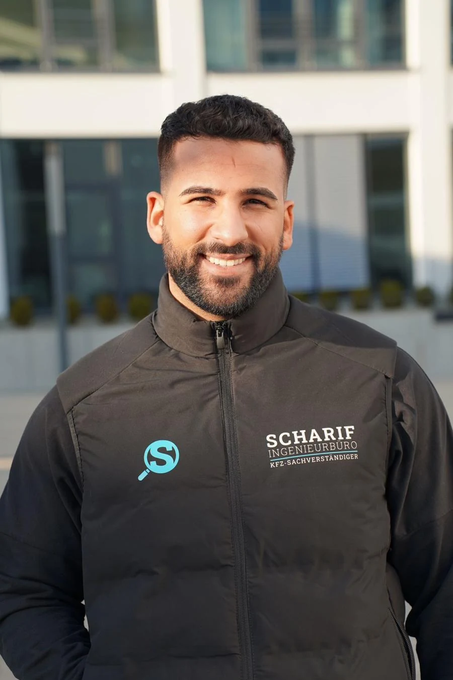 Hewar Scharif, Kfz-Sachverständiger